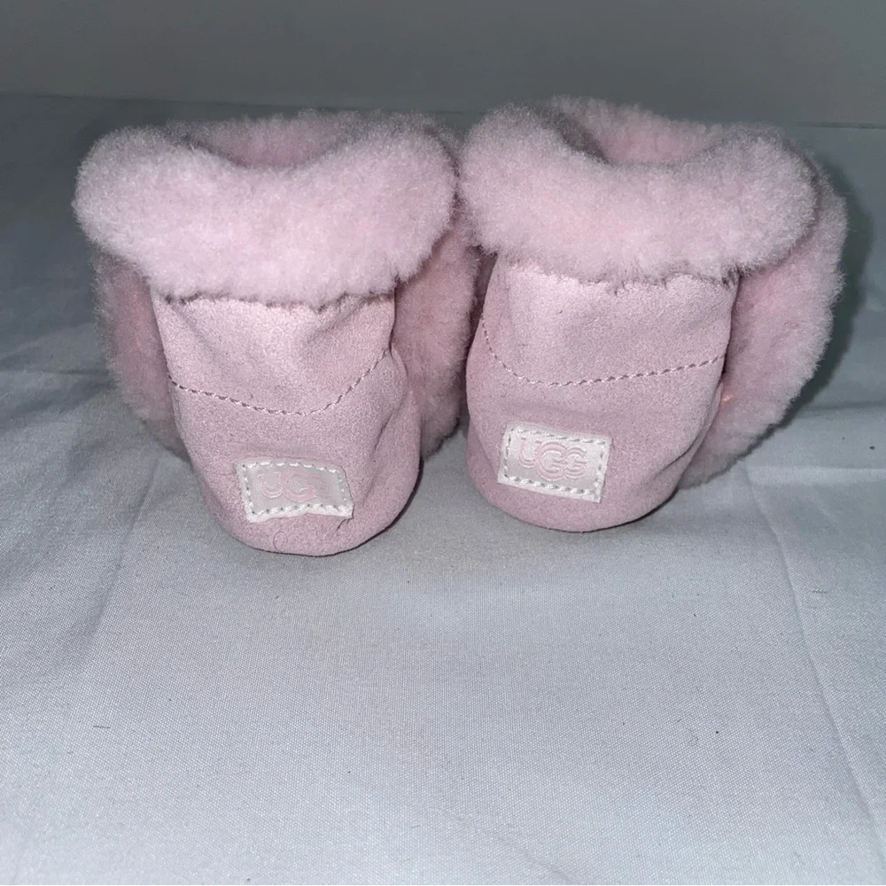 UGG Jesse Bow II Pink Suede Baby Boots Sheepskin Lined Infant Size 4/5 1103552I‎